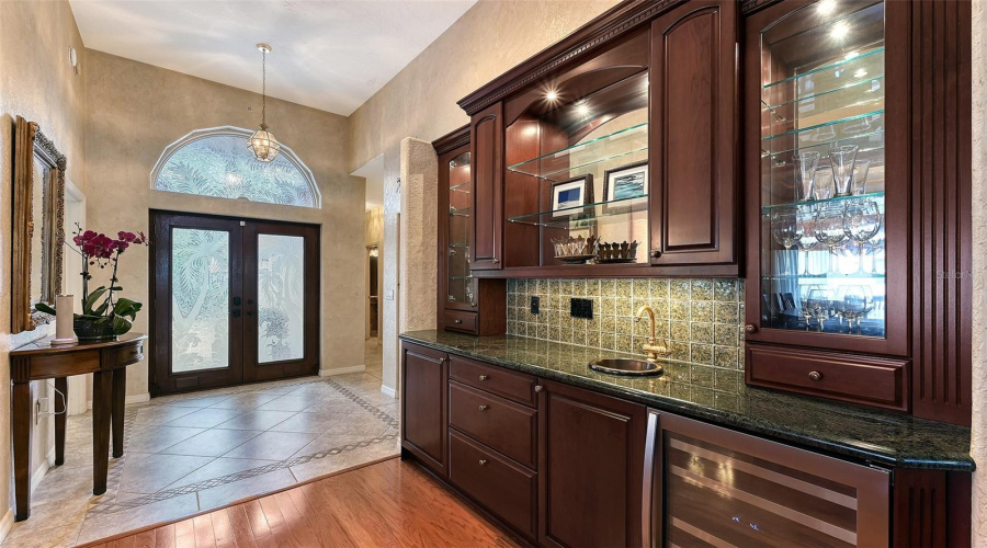 Sarasota, Florida 34243, 3 Bedroom Bedrooms, ,4 Bathroombathrooms,Residential,For Sale,Golf Pointe,0,Mfra4701969