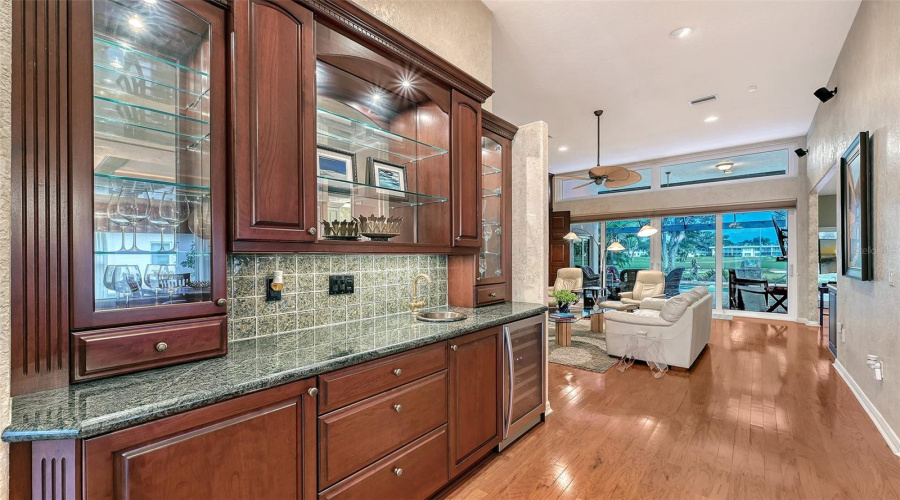 Sarasota, Florida 34243, 3 Bedroom Bedrooms, ,4 Bathroombathrooms,Residential,For Sale,Golf Pointe,0,Mfra4701969