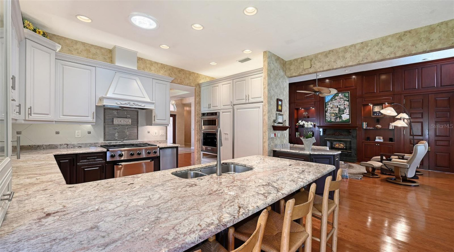 Sarasota, Florida 34243, 3 Bedroom Bedrooms, ,4 Bathroombathrooms,Residential,For Sale,Golf Pointe,0,Mfra4701969