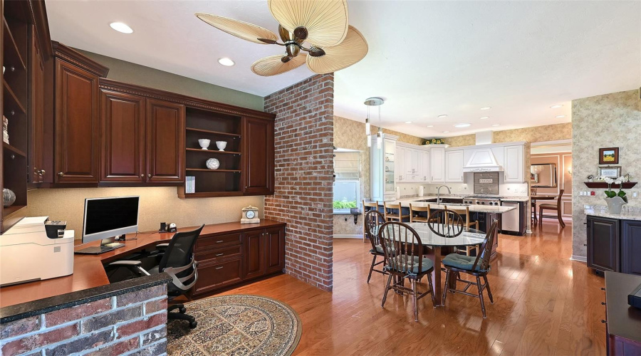 Sarasota, Florida 34243, 3 Bedroom Bedrooms, ,4 Bathroombathrooms,Residential,For Sale,Golf Pointe,0,Mfra4701969