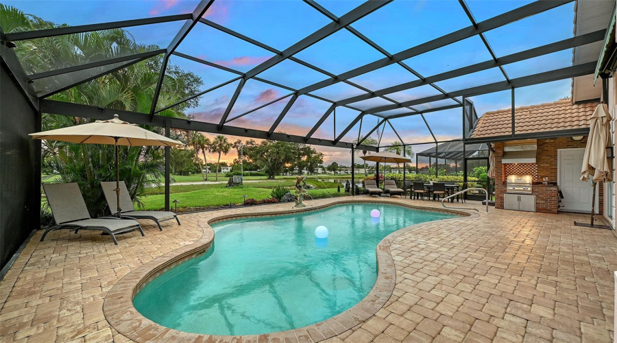 Sarasota, Florida 34243, 3 Bedroom Bedrooms, ,4 Bathroombathrooms,Residential,For Sale,Golf Pointe,0,Mfra4701969