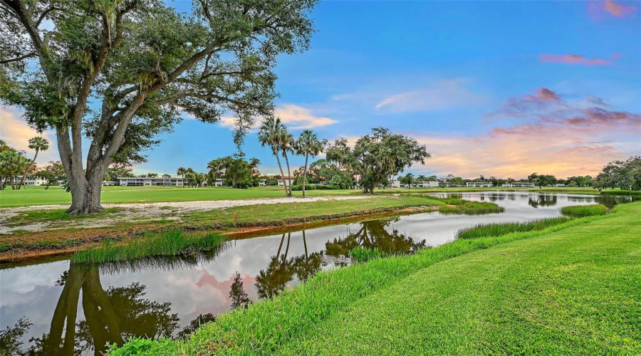 Sarasota, Florida 34243, 3 Bedroom Bedrooms, ,4 Bathroombathrooms,Residential,For Sale,Golf Pointe,0,Mfra4701969