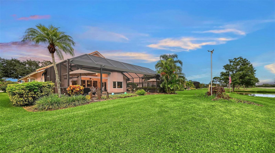 Sarasota, Florida 34243, 3 Bedroom Bedrooms, ,4 Bathroombathrooms,Residential,For Sale,Golf Pointe,0,Mfra4701969