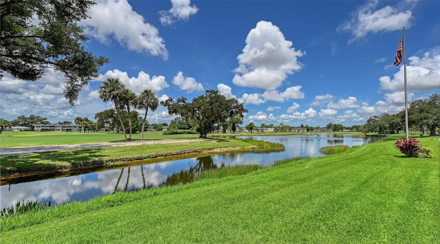 Sarasota, Florida 34243, 3 Bedroom Bedrooms, ,4 Bathroombathrooms,Residential,For Sale,Golf Pointe,0,Mfra4701969