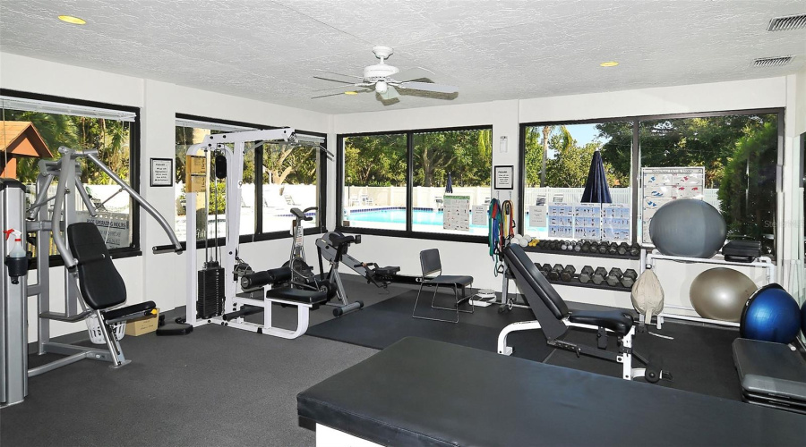 Sarasota, Florida 34243, 3 Bedroom Bedrooms, ,4 Bathroombathrooms,Residential,For Sale,Golf Pointe,0,Mfra4701969