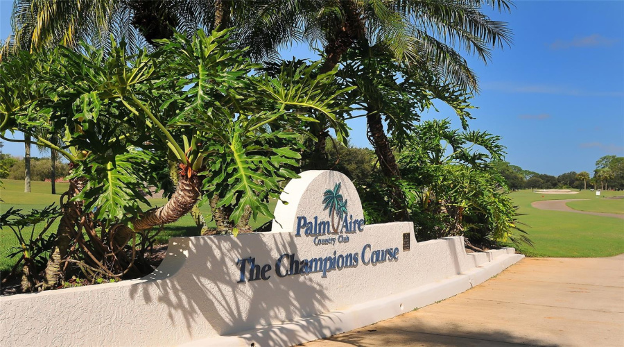 Sarasota, Florida 34243, 3 Bedroom Bedrooms, ,4 Bathroombathrooms,Residential,For Sale,Golf Pointe,0,Mfra4701969