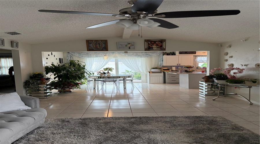 Lakeland, Florida 33813, 3 Bedroom Bedrooms, ,2 Bathroombathrooms,Residential,For Sale,Sunny Land,0,Mfrl4962595