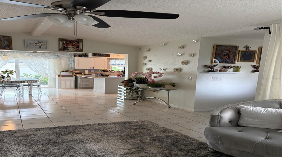 Lakeland, Florida 33813, 3 Bedroom Bedrooms, ,2 Bathroombathrooms,Residential,For Sale,Sunny Land,0,Mfrl4962595