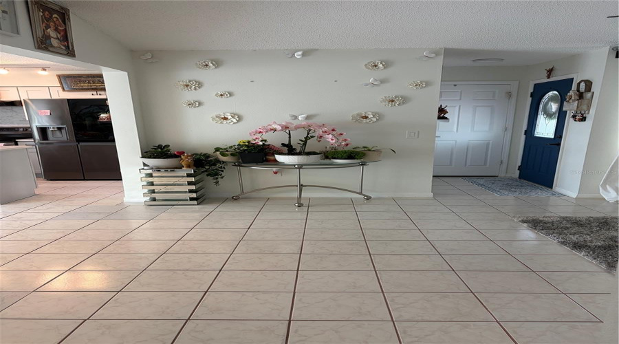 Lakeland, Florida 33813, 3 Bedroom Bedrooms, ,2 Bathroombathrooms,Residential,For Sale,Sunny Land,0,Mfrl4962595