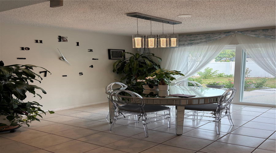 Lakeland, Florida 33813, 3 Bedroom Bedrooms, ,2 Bathroombathrooms,Residential,For Sale,Sunny Land,0,Mfrl4962595