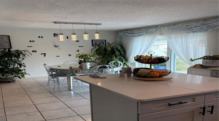 Lakeland, Florida 33813, 3 Bedroom Bedrooms, ,2 Bathroombathrooms,Residential,For Sale,Sunny Land,0,Mfrl4962595