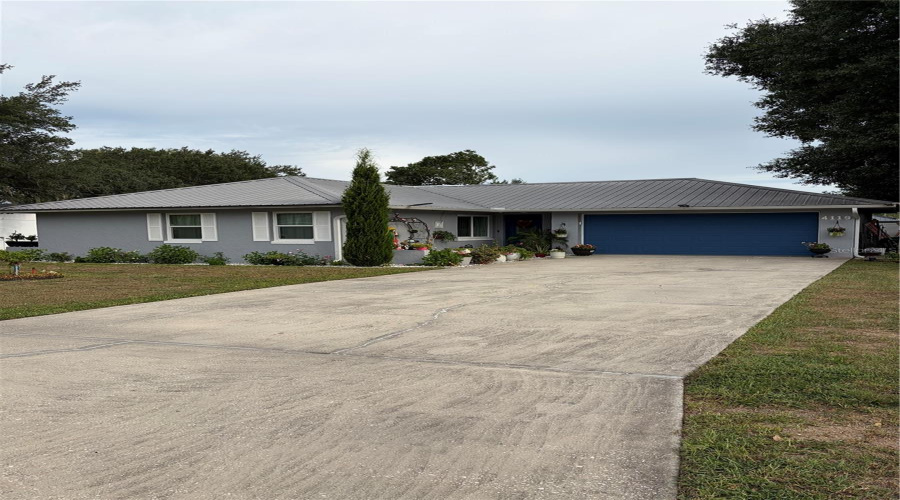 Lakeland, Florida 33813, 3 Bedroom Bedrooms, ,2 Bathroombathrooms,Residential,For Sale,Sunny Land,0,Mfrl4962595
