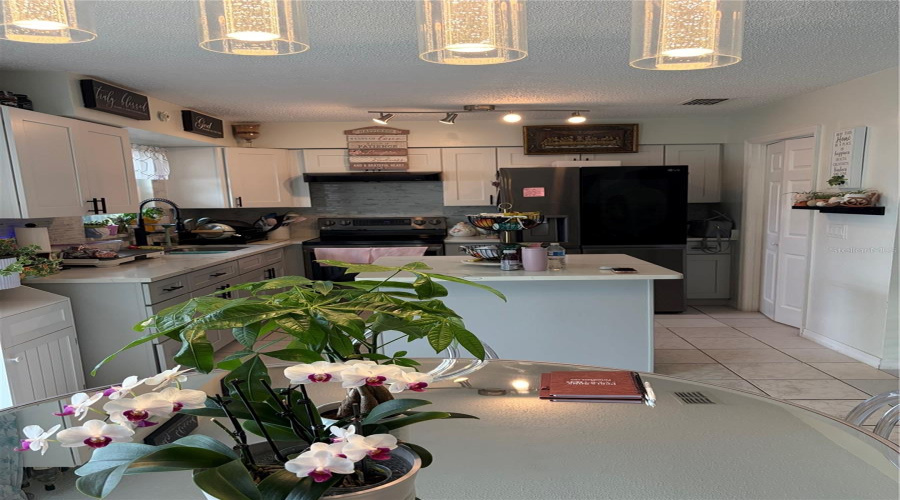 Lakeland, Florida 33813, 3 Bedroom Bedrooms, ,2 Bathroombathrooms,Residential,For Sale,Sunny Land,0,Mfrl4962595