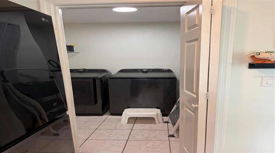 Lakeland, Florida 33813, 3 Bedroom Bedrooms, ,2 Bathroombathrooms,Residential,For Sale,Sunny Land,0,Mfrl4962595