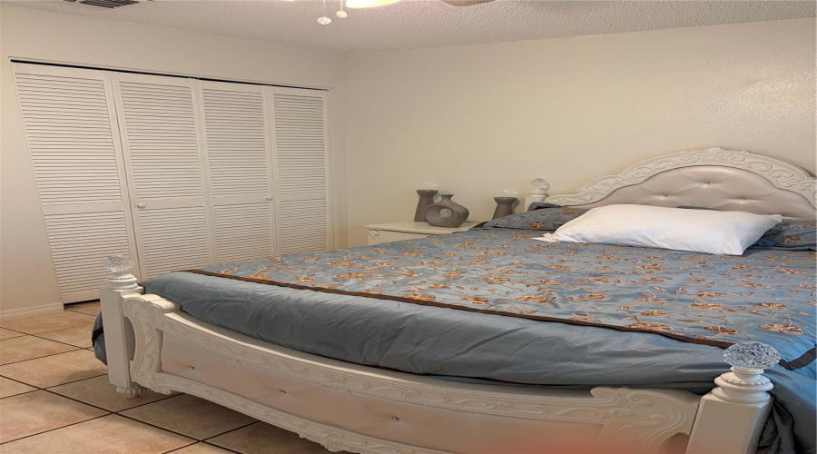 Lakeland, Florida 33813, 3 Bedroom Bedrooms, ,2 Bathroombathrooms,Residential,For Sale,Sunny Land,0,Mfrl4962595