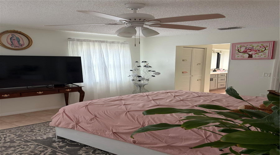 Lakeland, Florida 33813, 3 Bedroom Bedrooms, ,2 Bathroombathrooms,Residential,For Sale,Sunny Land,0,Mfrl4962595