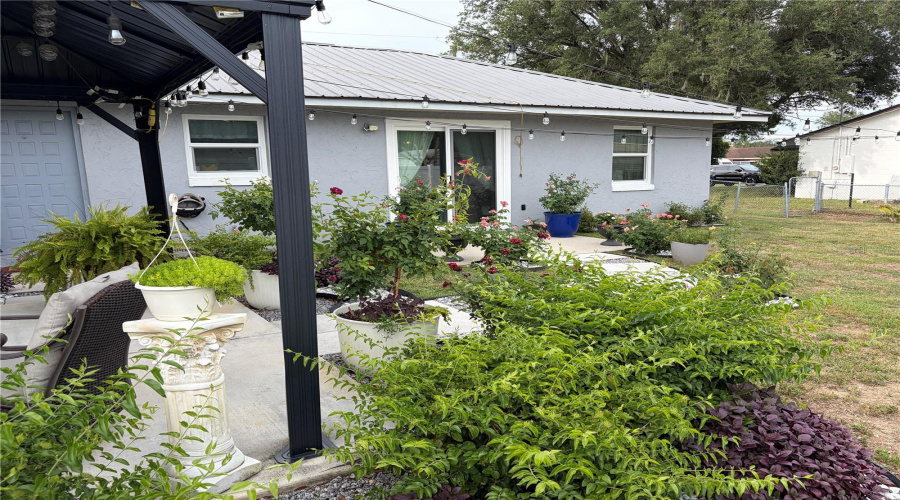 Lakeland, Florida 33813, 3 Bedroom Bedrooms, ,2 Bathroombathrooms,Residential,For Sale,Sunny Land,0,Mfrl4962595