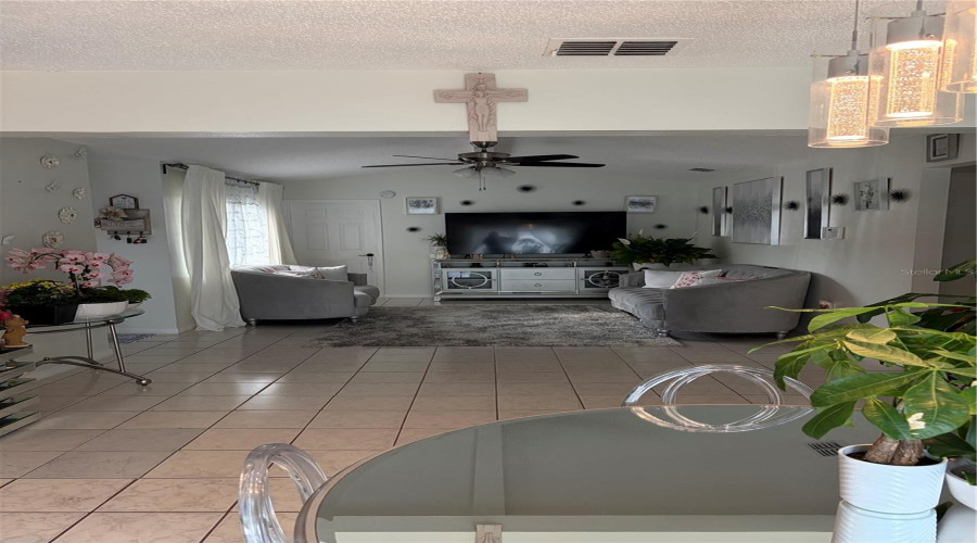 Lakeland, Florida 33813, 3 Bedroom Bedrooms, ,2 Bathroombathrooms,Residential,For Sale,Sunny Land,0,Mfrl4962595