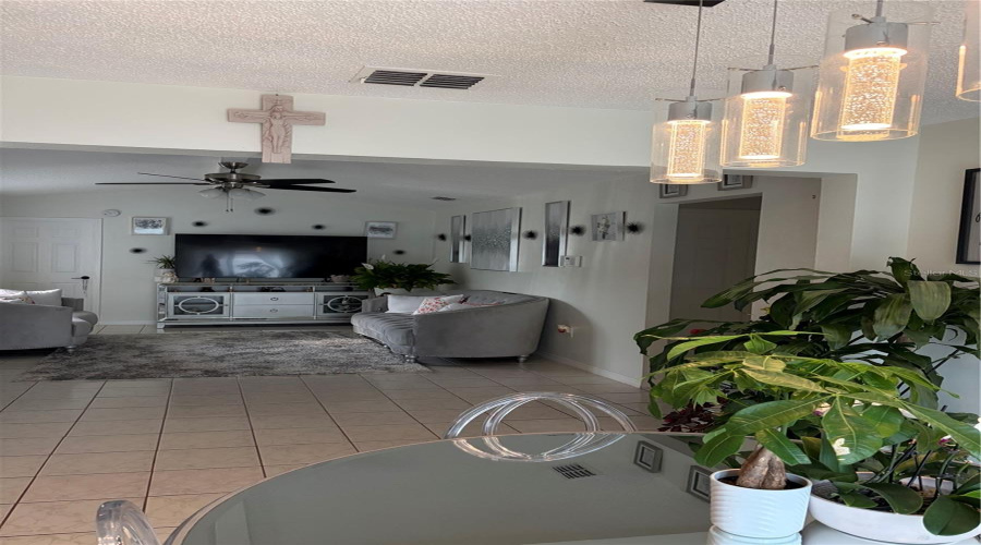 Lakeland, Florida 33813, 3 Bedroom Bedrooms, ,2 Bathroombathrooms,Residential,For Sale,Sunny Land,0,Mfrl4962595