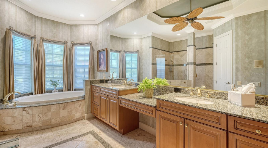 Sarasota, Florida 34238, 3 Bedroom Bedrooms, ,2 Bathroombathrooms,Residential,For Sale,Enclave,0,Mfra4696410