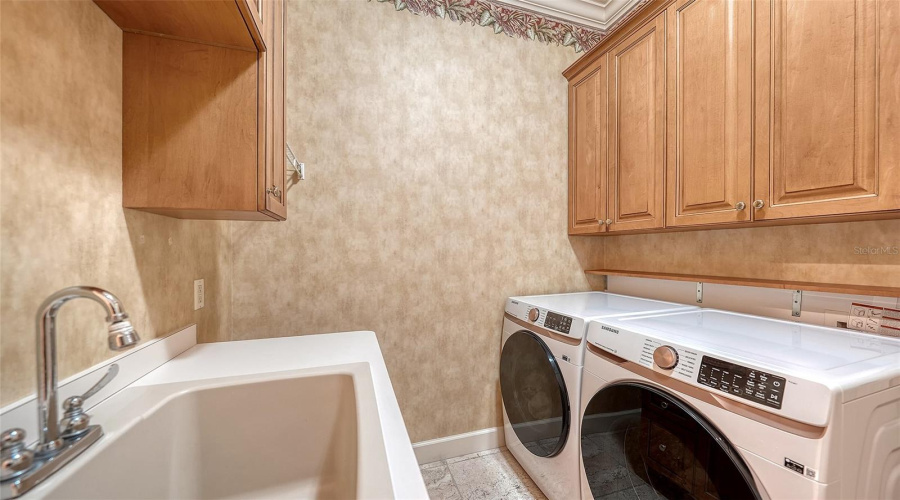 Sarasota, Florida 34238, 3 Bedroom Bedrooms, ,2 Bathroombathrooms,Residential,For Sale,Enclave,0,Mfra4696410
