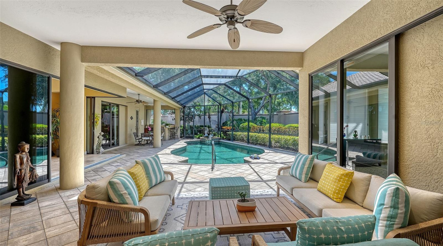 Sarasota, Florida 34238, 3 Bedroom Bedrooms, ,2 Bathroombathrooms,Residential,For Sale,Enclave,0,Mfra4696410