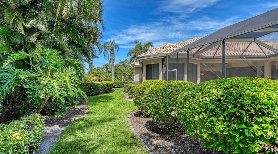 Sarasota, Florida 34238, 3 Bedroom Bedrooms, ,2 Bathroombathrooms,Residential,For Sale,Enclave,0,Mfra4696410