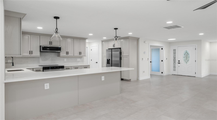 Orlando, Florida 32807, 4 Bedroom Bedrooms, ,2 Bathroombathrooms,Residential,For Sale,Jeannine,0,Mfro6433290