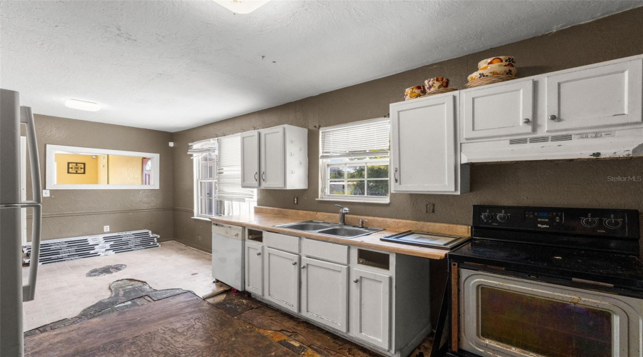 Panama City, Florida 32404, 2 Bedroom Bedrooms, ,1 Bathroombathrooms,Residential,For Sale,Cherry,0,Mfrtb8538552
