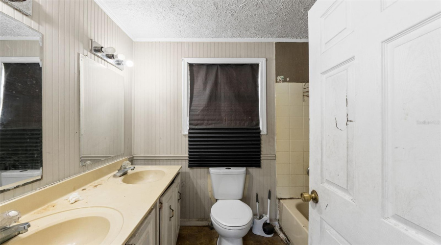 Panama City, Florida 32404, 2 Bedroom Bedrooms, ,1 Bathroombathrooms,Residential,For Sale,Cherry,0,Mfrtb8538552