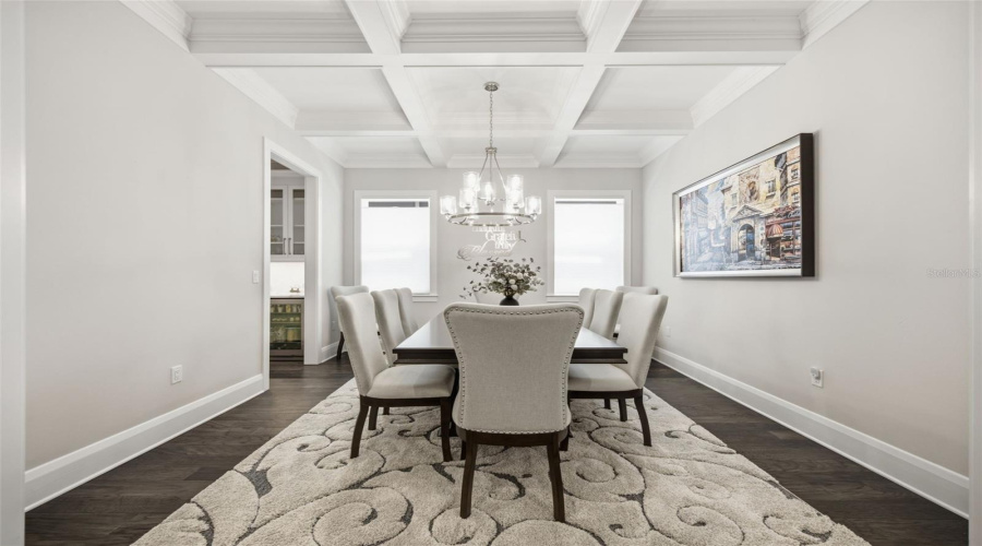 Tampa, Florida 33609, 5 Bedroom Bedrooms, ,4 Bathroombathrooms,Residential,For Sale,Shore Crest,0,Mfrtb8538357