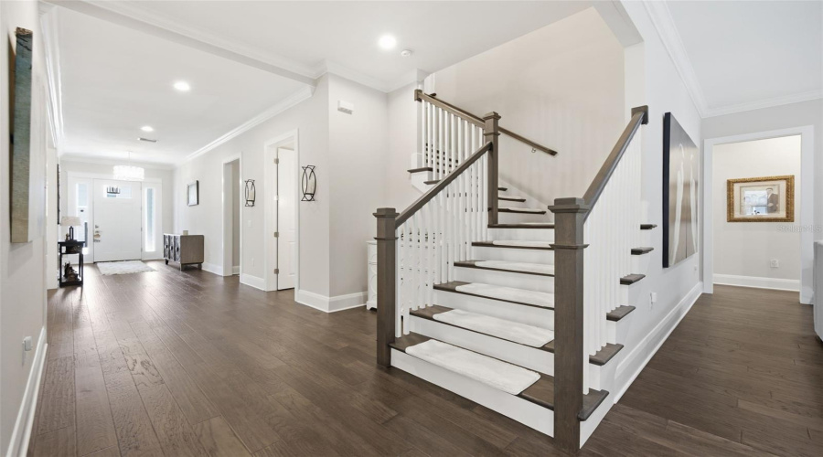 Tampa, Florida 33609, 5 Bedroom Bedrooms, ,4 Bathroombathrooms,Residential,For Sale,Shore Crest,0,Mfrtb8538357