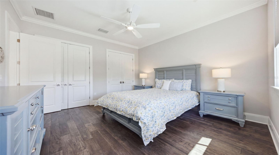 Tampa, Florida 33609, 5 Bedroom Bedrooms, ,4 Bathroombathrooms,Residential,For Sale,Shore Crest,0,Mfrtb8538357