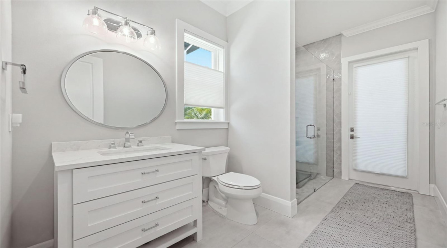Tampa, Florida 33609, 5 Bedroom Bedrooms, ,4 Bathroombathrooms,Residential,For Sale,Shore Crest,0,Mfrtb8538357