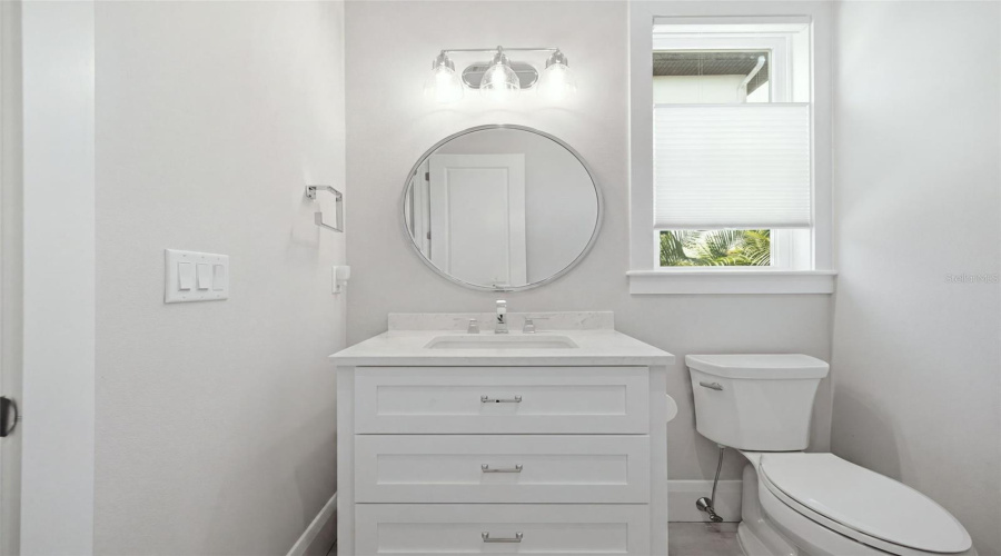 Tampa, Florida 33609, 5 Bedroom Bedrooms, ,4 Bathroombathrooms,Residential,For Sale,Shore Crest,0,Mfrtb8538357