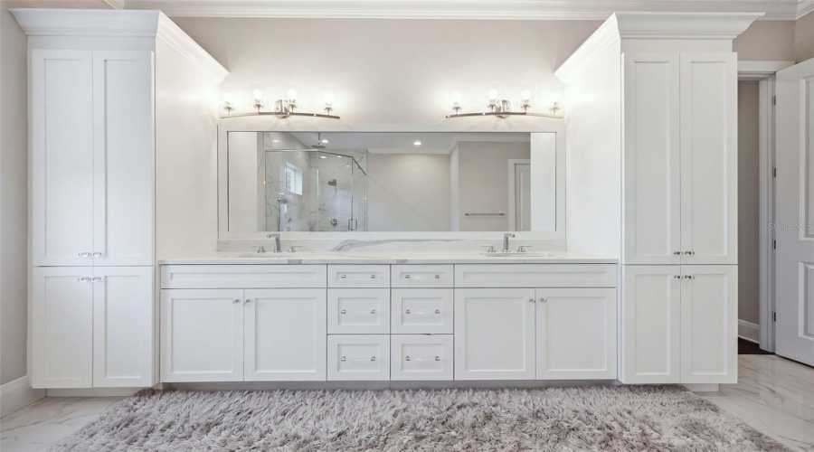 Tampa, Florida 33609, 5 Bedroom Bedrooms, ,4 Bathroombathrooms,Residential,For Sale,Shore Crest,0,Mfrtb8538357