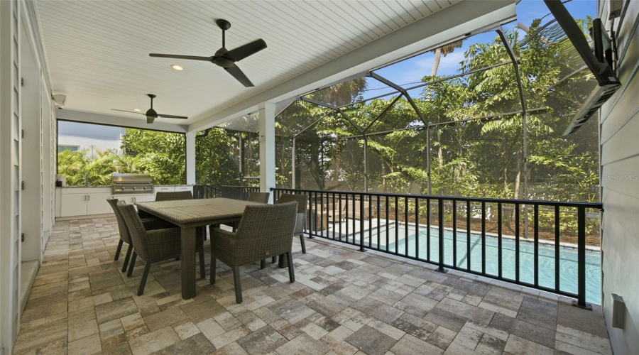 Tampa, Florida 33609, 5 Bedroom Bedrooms, ,4 Bathroombathrooms,Residential,For Sale,Shore Crest,0,Mfrtb8538357