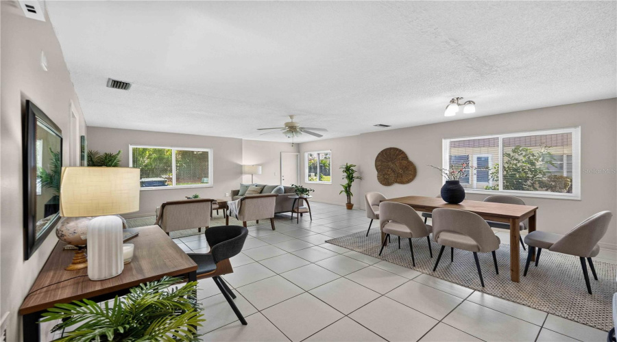 Sarasota, Florida 34233, 2 Bedroom Bedrooms, ,2 Bathroombathrooms,Residential,For Sale,Tippecanoe,0,Mfrn6145194