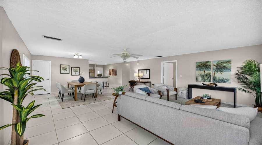 Sarasota, Florida 34233, 2 Bedroom Bedrooms, ,2 Bathroombathrooms,Residential,For Sale,Tippecanoe,0,Mfrn6145194