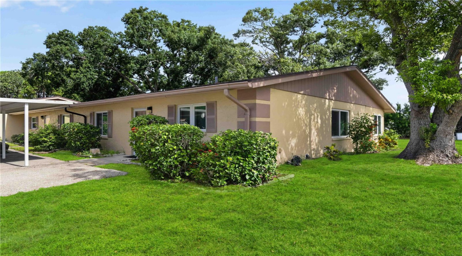 Sarasota, Florida 34233, 2 Bedroom Bedrooms, ,2 Bathroombathrooms,Residential,For Sale,Tippecanoe,0,Mfrn6145194