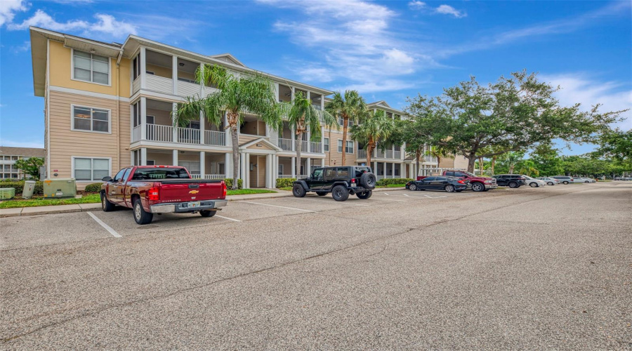 Bradenton, Florida 34210, 1 Bedroom Bedrooms, ,1 Bathroombathrooms,Residential,For Sale,51St,0,Mfra4696807
