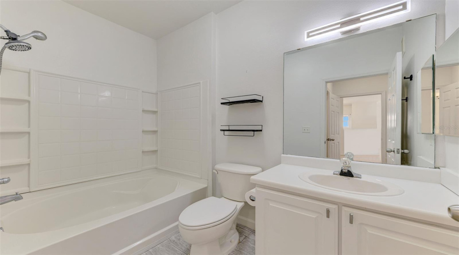 Bradenton, Florida 34210, 1 Bedroom Bedrooms, ,1 Bathroombathrooms,Residential,For Sale,51St,0,Mfra4696807