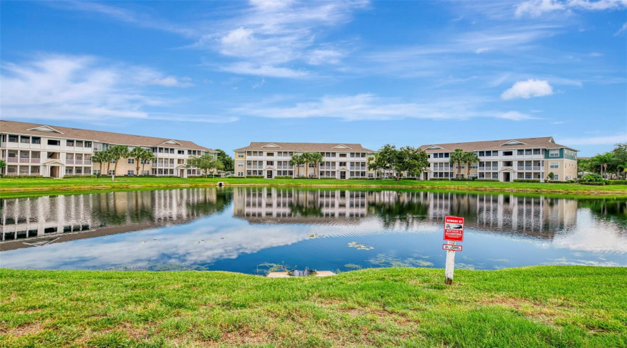 Bradenton, Florida 34210, 1 Bedroom Bedrooms, ,1 Bathroombathrooms,Residential,For Sale,51St,0,Mfra4696807