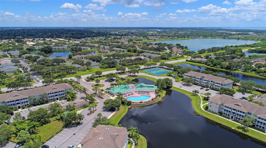 Bradenton, Florida 34210, 1 Bedroom Bedrooms, ,1 Bathroombathrooms,Residential,For Sale,51St,0,Mfra4696807