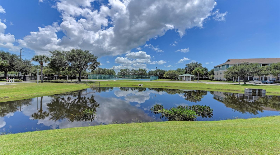 Bradenton, Florida 34210, 1 Bedroom Bedrooms, ,1 Bathroombathrooms,Residential,For Sale,51St,0,Mfra4696807
