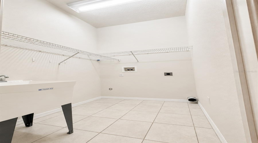 Hudson, Florida 34669, 3 Bedroom Bedrooms, ,2 Bathroombathrooms,Residential,For Sale,Balsam,0,Mfrn6145022