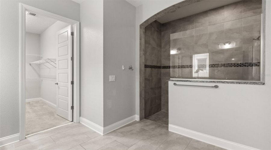 Oviedo, Florida 32765, 4 Bedroom Bedrooms, ,3 Bathroombathrooms,Residential,For Sale,Windy Pine,0,Mfro6415001