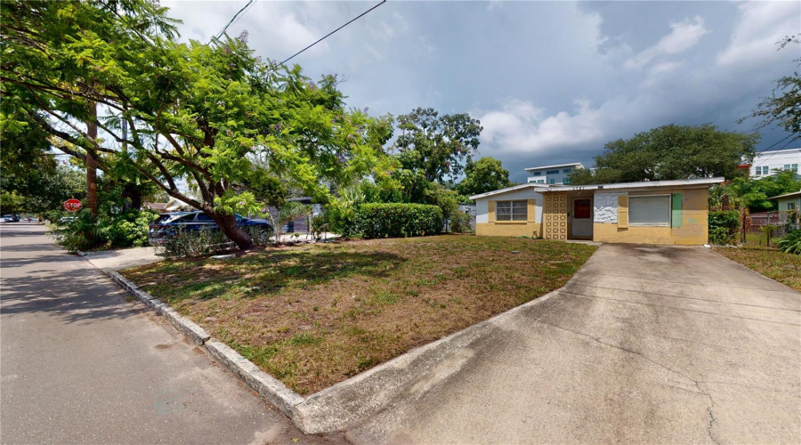 Tampa, Florida 33606, 3 Bedroom Bedrooms, ,1 Bathroombathrooms,Residential,For Sale,North B,0,Mfrtb8541442