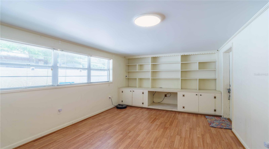 Bonus Room With Built In Bookshelves