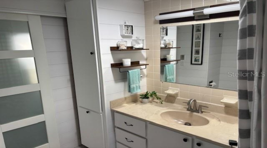 Venice, Florida 34285, 2 Bedroom Bedrooms, ,1 Bathroombathrooms,Residential,For Sale,Carefree,0,Mfrn6142934